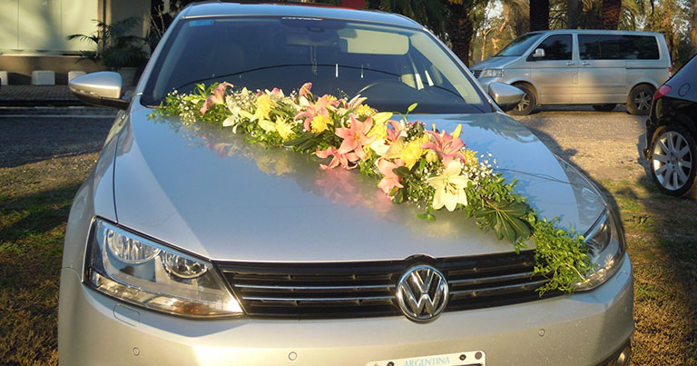 Las flores del coche de la novia